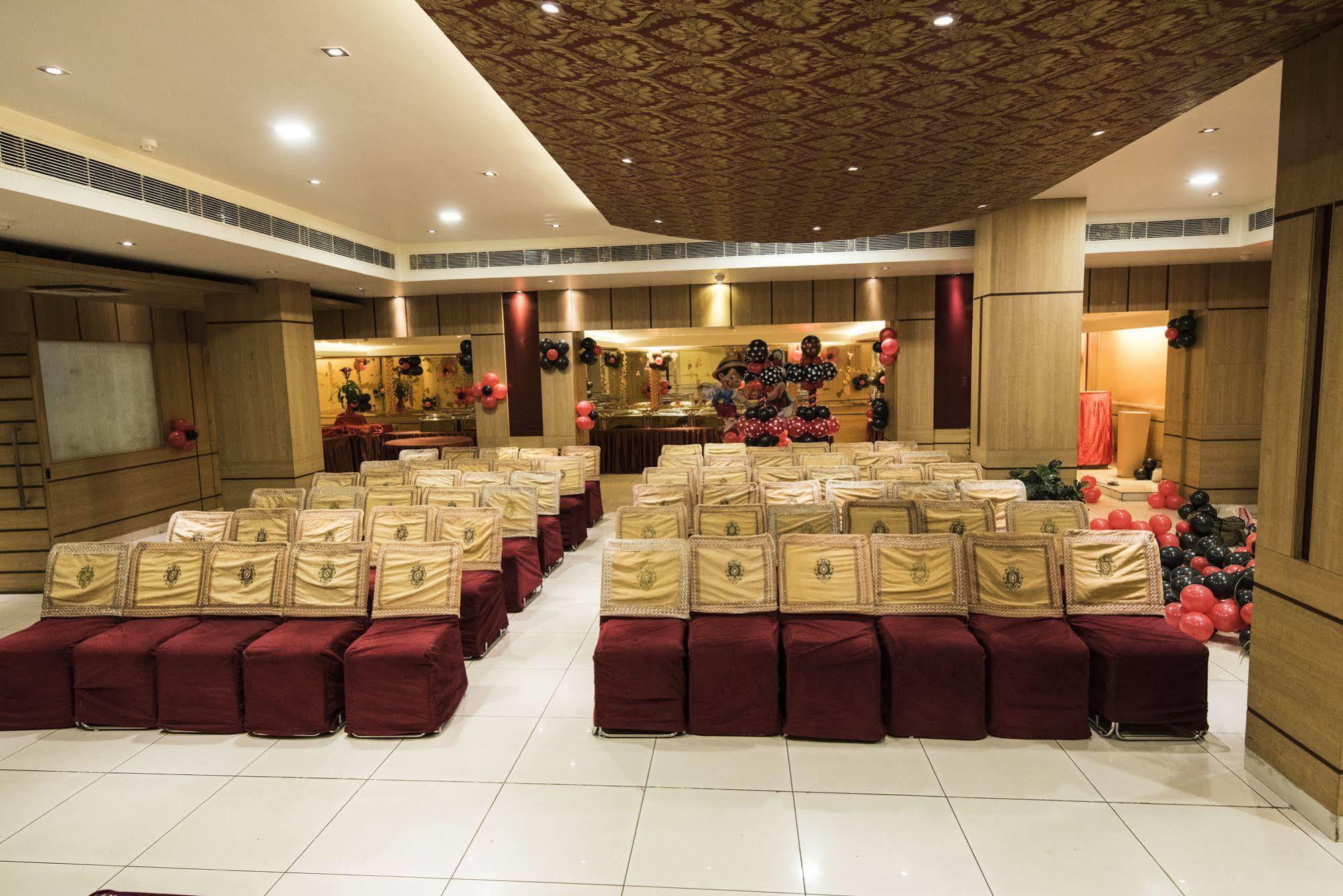 Jaipur Cm-A Luxury Boutique Hotel Exterior photo